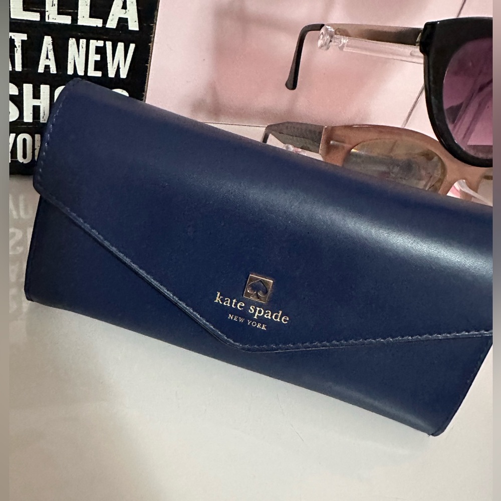 AUTH KATE SPADE JEAN CHARLOTTE TERRACE  WOMENS WALLET.WLRU2490 LIKE NEW